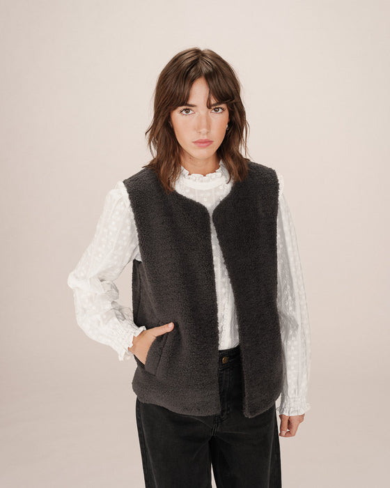 Grace & Mila Sinatra Sleeveless Jacket