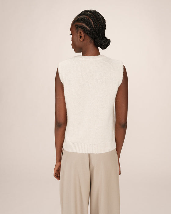 Grace & Mila Say Sleeveless Knit