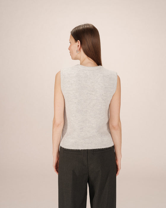 Grace & Mila Say Sleeveless Knit