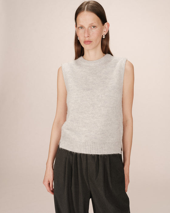 Grace & Mila Say Sleeveless Knit